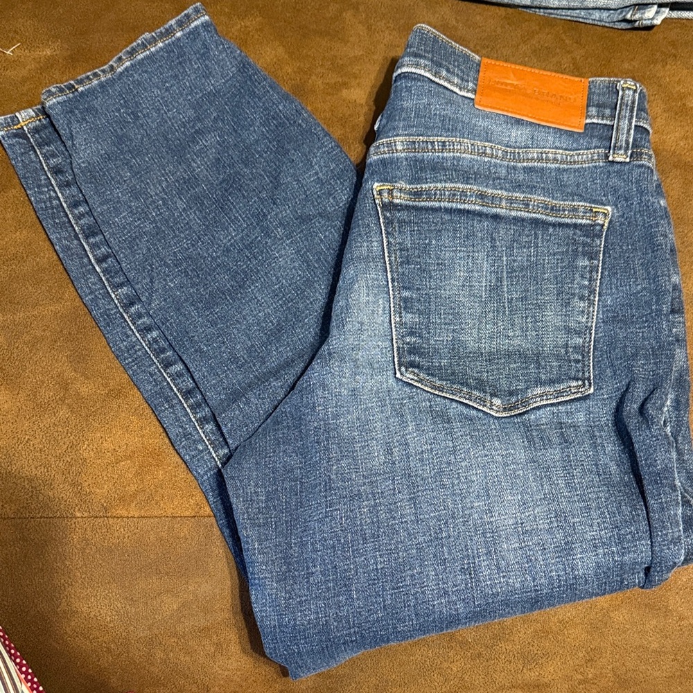 Lucky Brand Women’s Mid Blue Straight Jeans